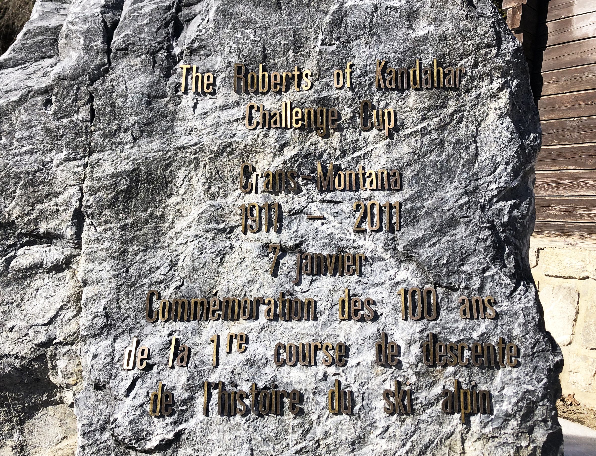 2011 年在克朗-蒙塔纳立起的 Roberts of Kandahar 百年纪念石